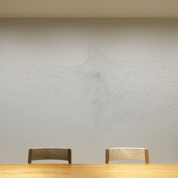 食堂内の壁画
名和 晃平（なわ こうへい）氏

http://sandwich-cpca.net